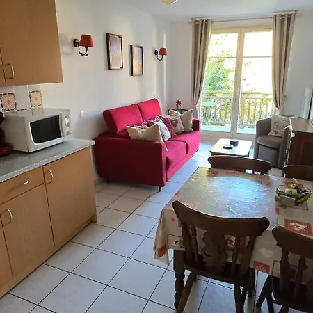 Le Petit Nid Apartament *